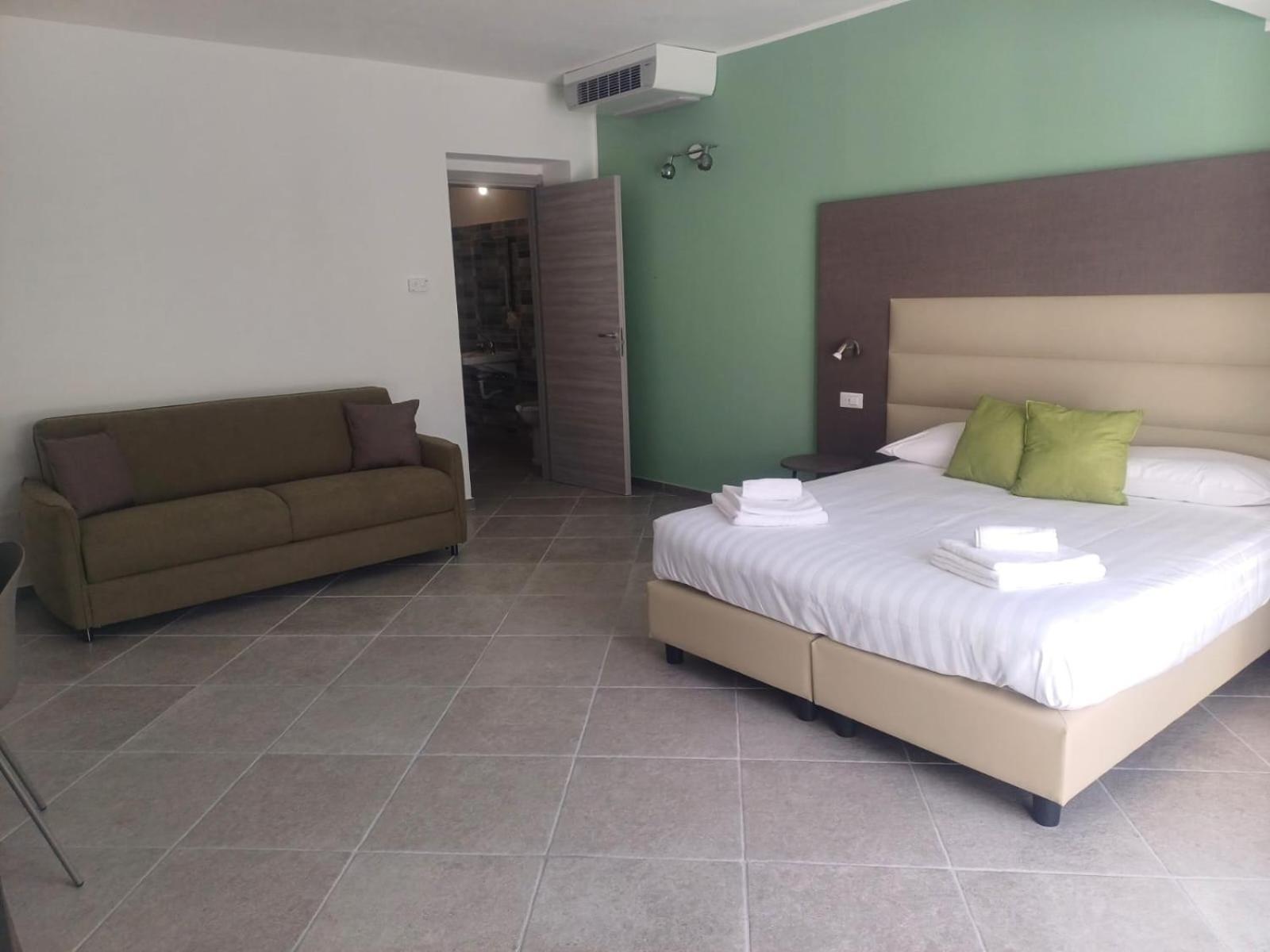 Domo Annalisa Hotel ตอร์โตลี ภายนอก รูปภาพ
