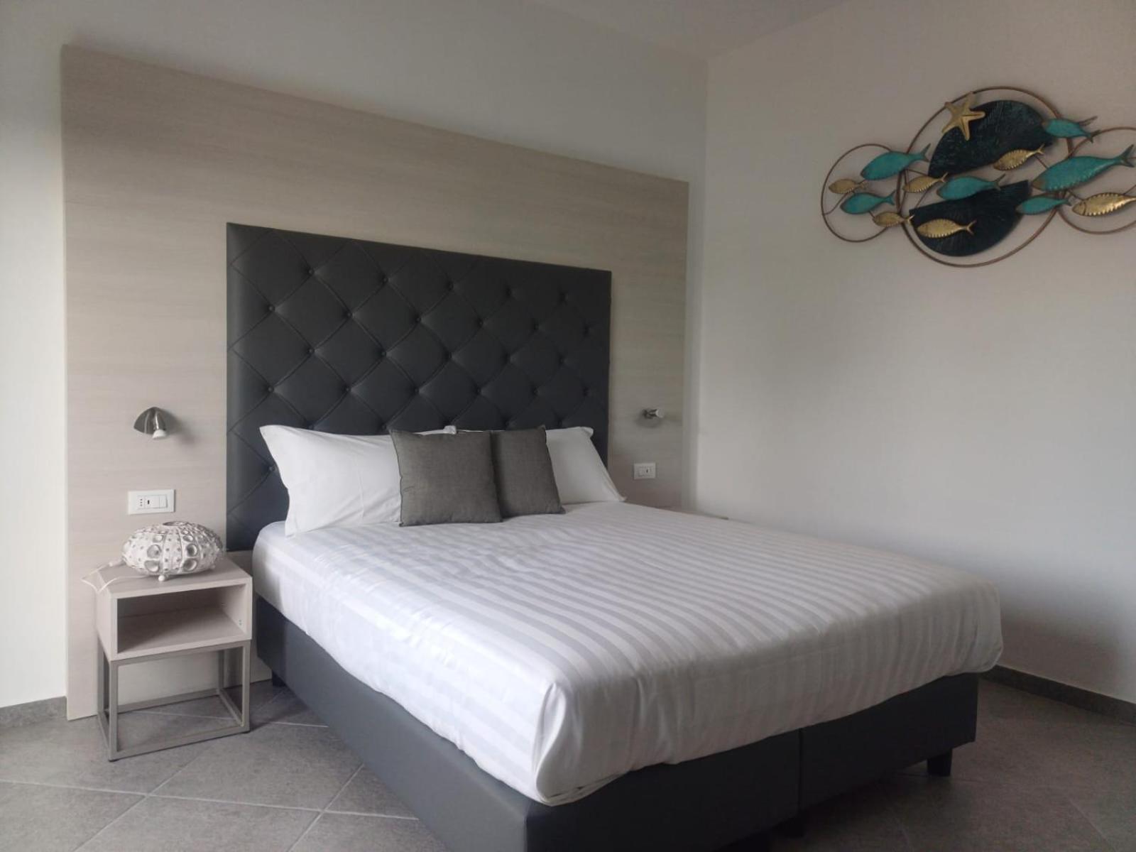 Domo Annalisa Hotel ตอร์โตลี ภายนอก รูปภาพ