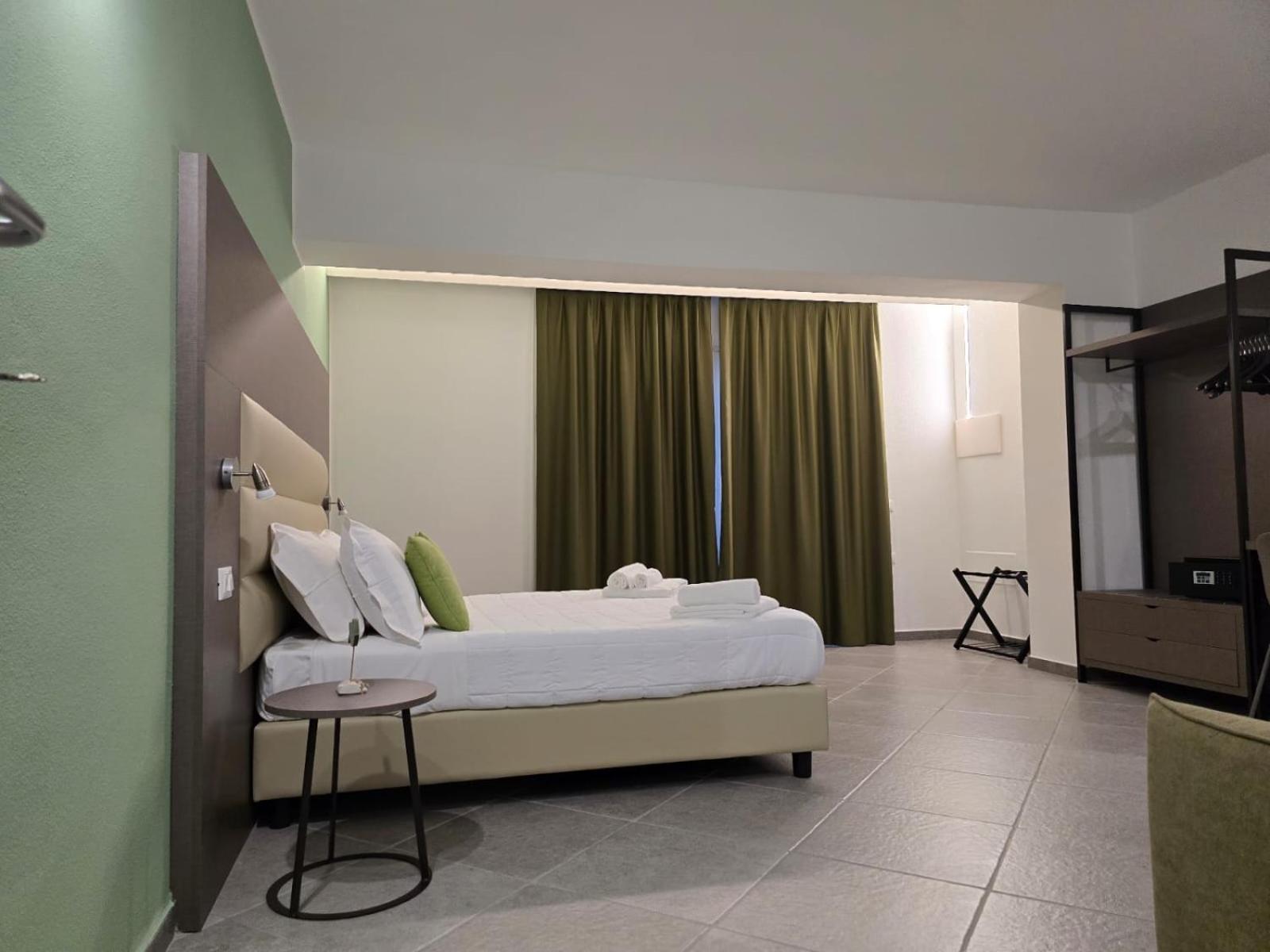 Domo Annalisa Hotel ตอร์โตลี ภายนอก รูปภาพ