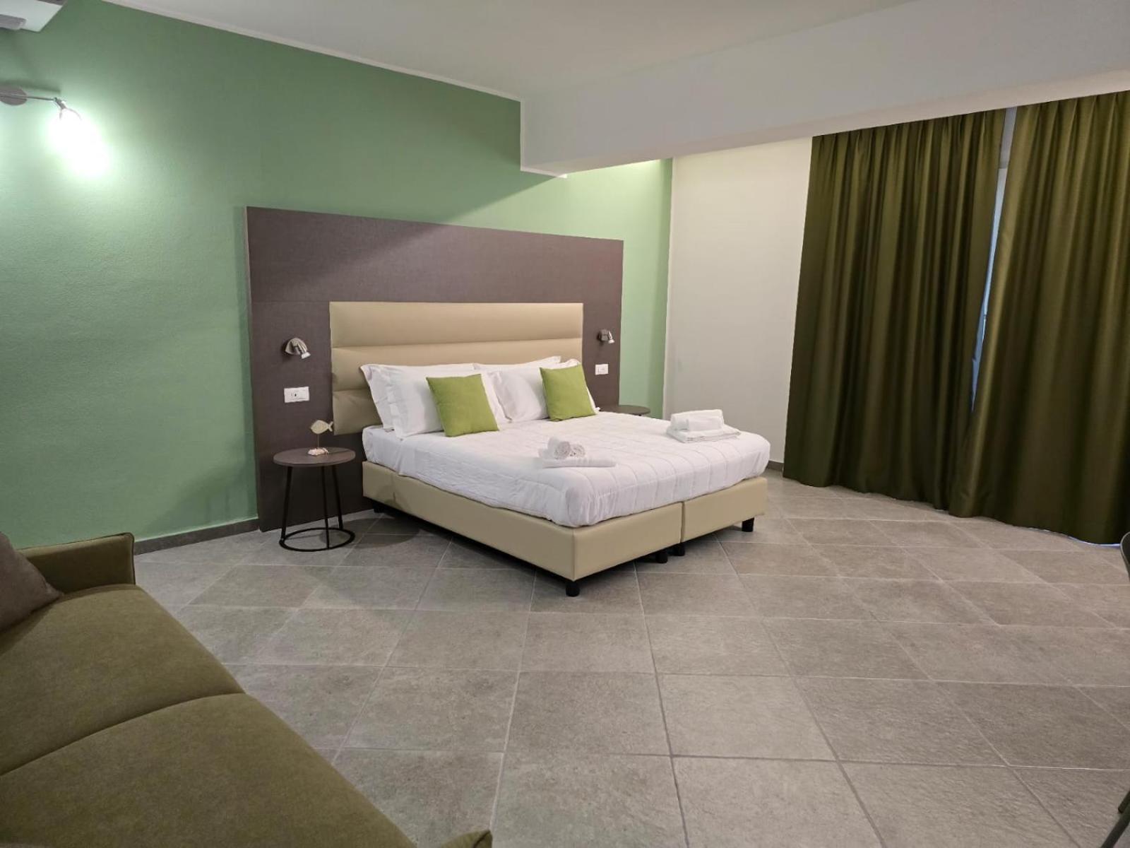 Domo Annalisa Hotel ตอร์โตลี ภายนอก รูปภาพ