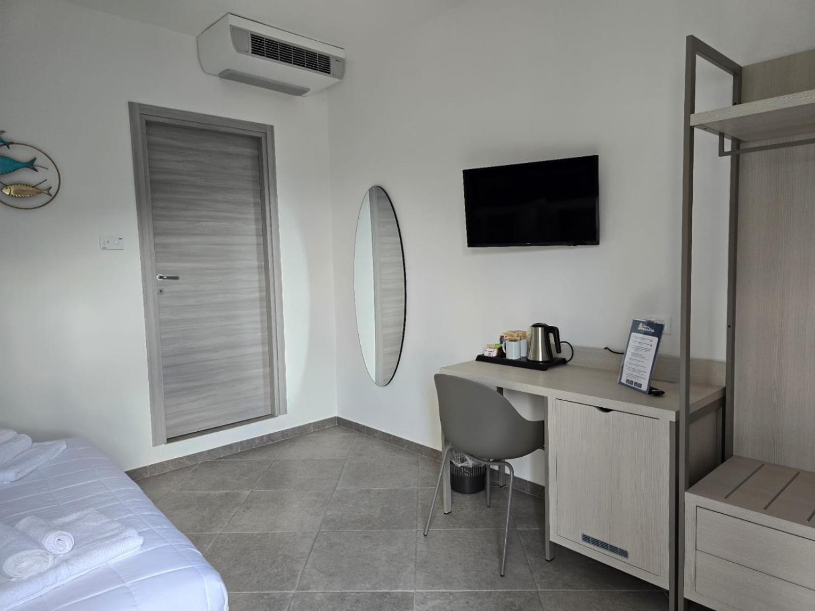 Domo Annalisa Hotel ตอร์โตลี ภายนอก รูปภาพ